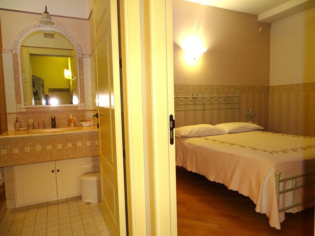 Villa Gioia Rooms Montegranaro Quarto foto